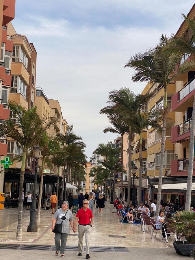 Apt Centrico Con Vistas Y Piscinas Benalmádena Exterior foto